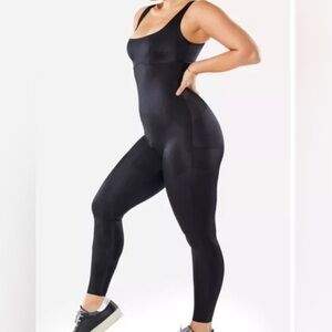 Yitty Headliner Shaping Catsuit black
